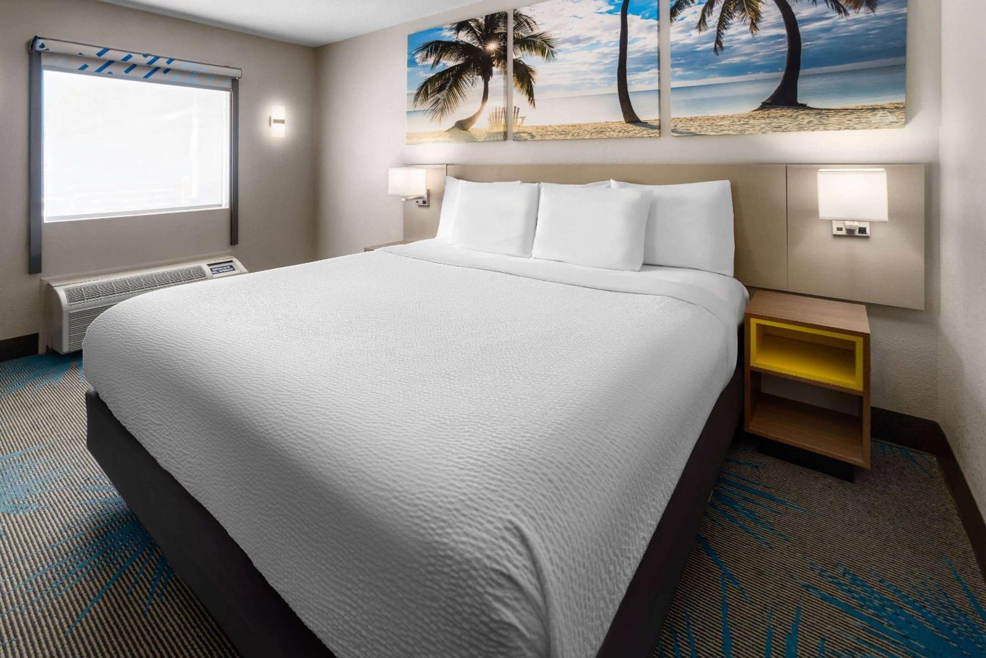 Days By Wyndham Hotel